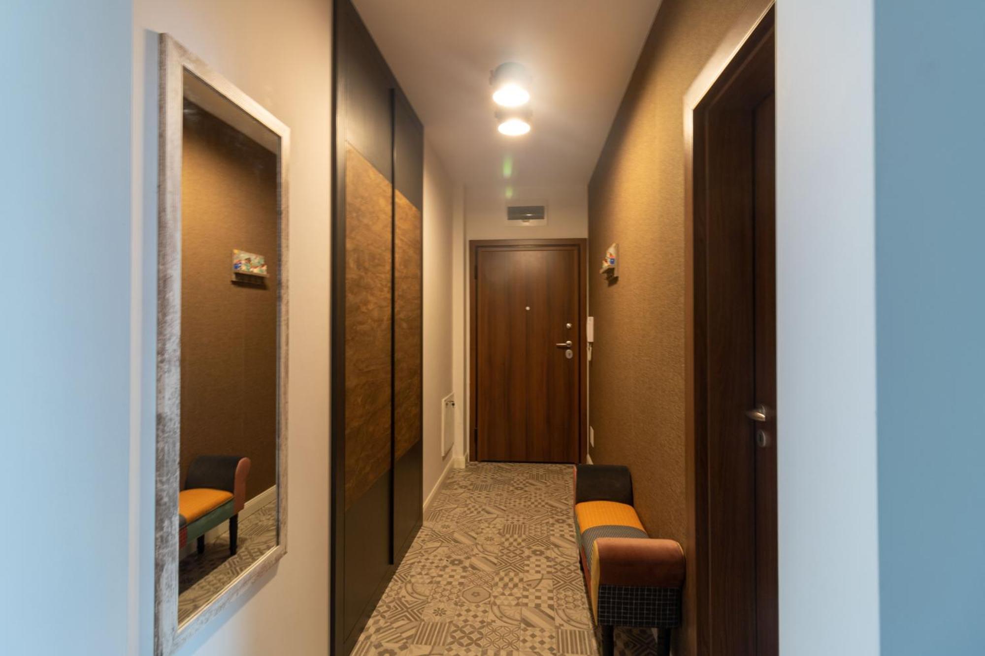 Contemporary Charm In Old Apartament