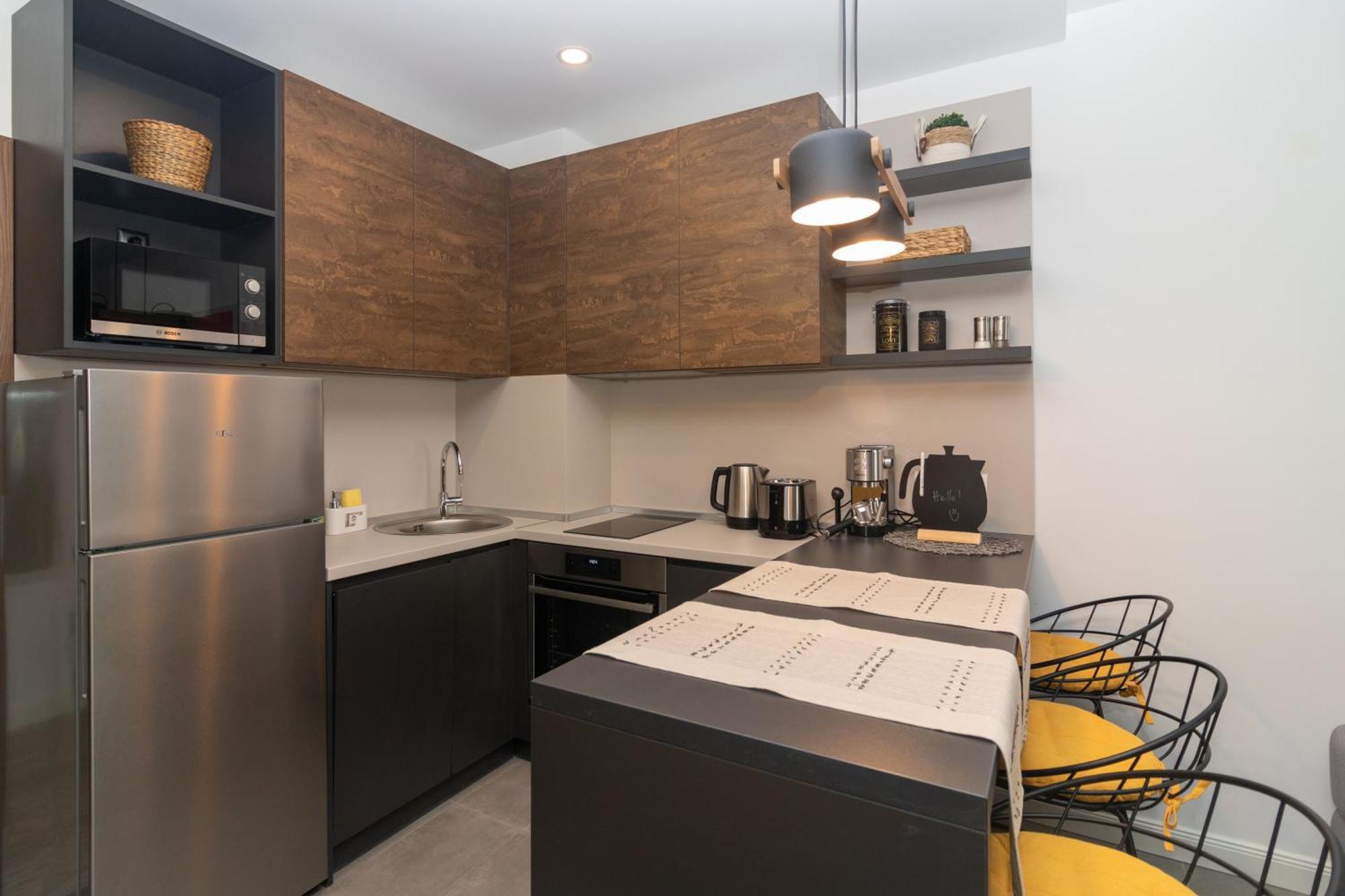 Contemporary Charm In Old Apartament