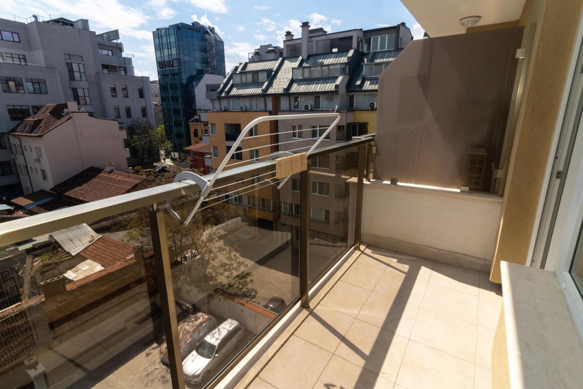 Apartament Contemporary Charm In Old *
