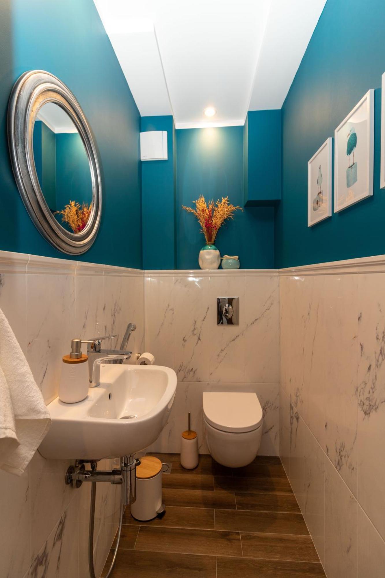 Contemporary Charm In Old Apartament *