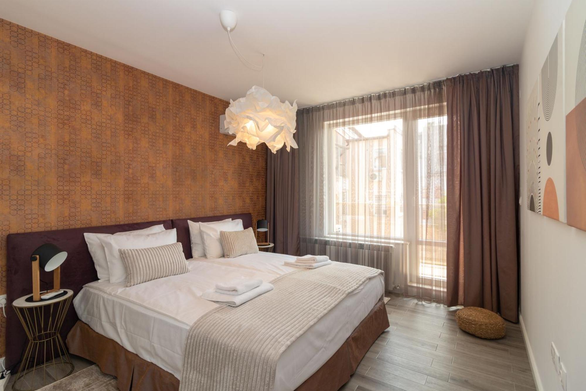 Apartament Contemporary Charm In Old